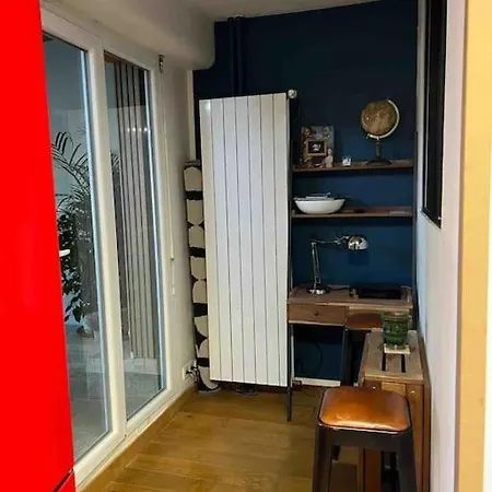 Artist Trip Apartment